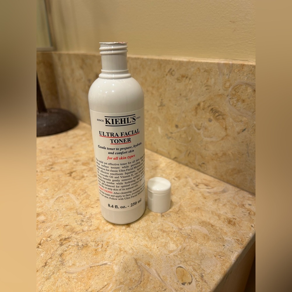 Kiehl's NWT Ultra Facial Toner - Picture 4 of 5